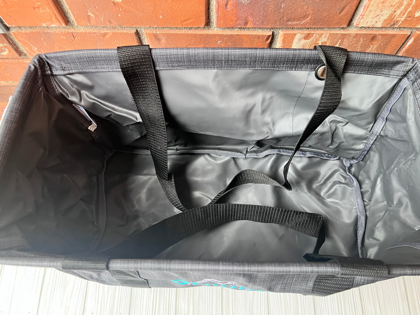 Medium Utility Tote. Thirty-One. NEW.  Embroidered.